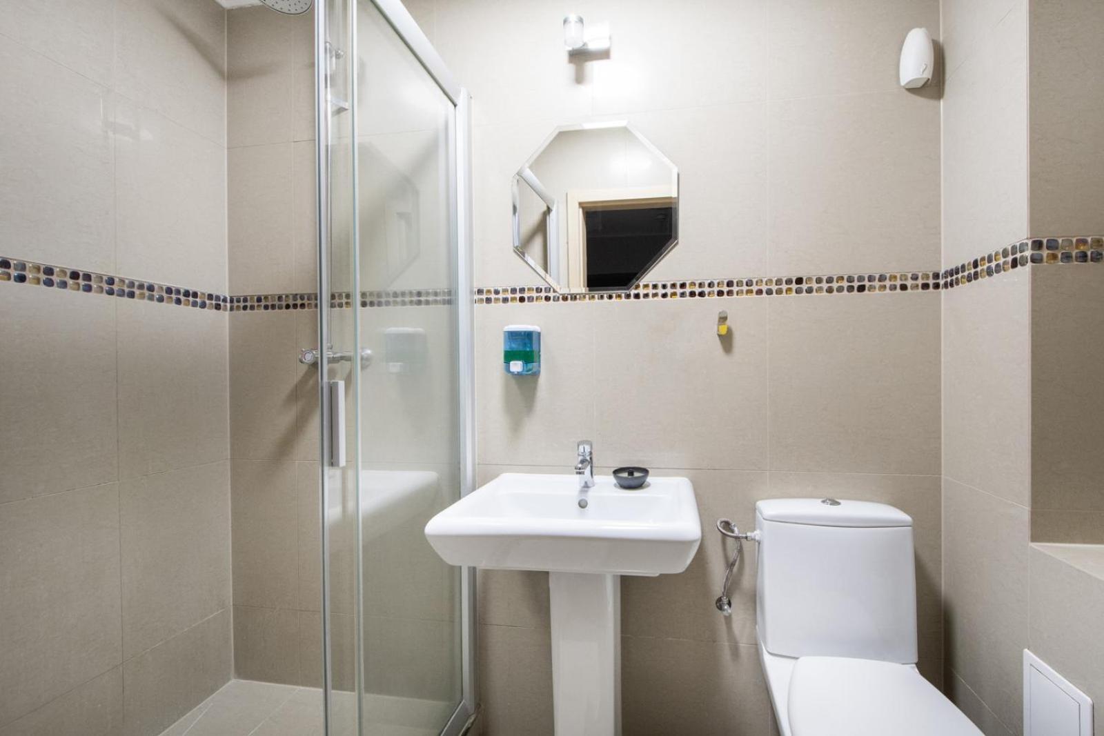Double Room Private Bathroom